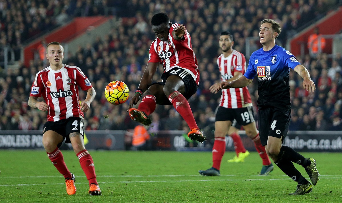 他在关键时 他在关键时