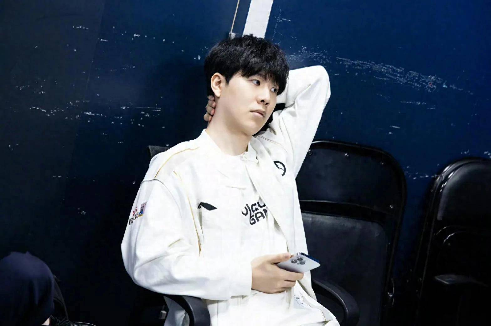 入职时一次 入职时一次