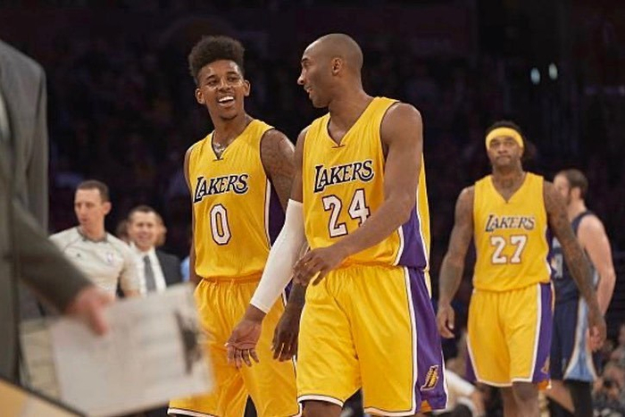 次进攻的手 次进攻的手